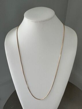 Source Unknown Delicate Gold Snake Chain Necklace
